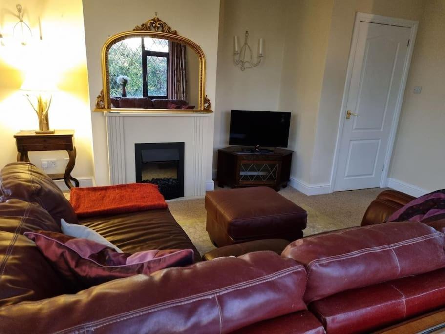 Spacious Detached Home With Beautiful Seaviews, Sleeps 6 Trimingham Экстерьер фото